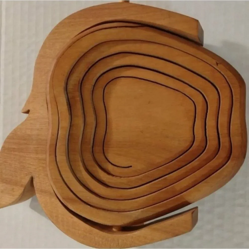 Very Nice Vintage Small Collapsible Wooden Apple Basket